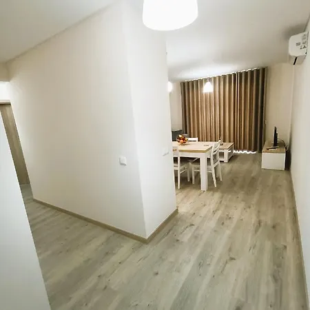 Elite 9e Apartment *