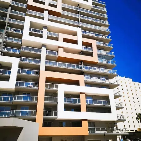 Elite 9e Apartmán *